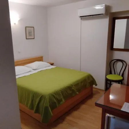 Πανσιόν Ruzica Τρογκίρ