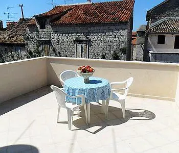 Ruzica 3* Τρογκίρ