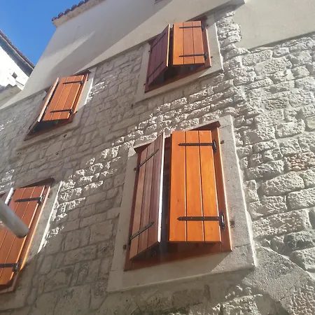 Ruzica Trogir