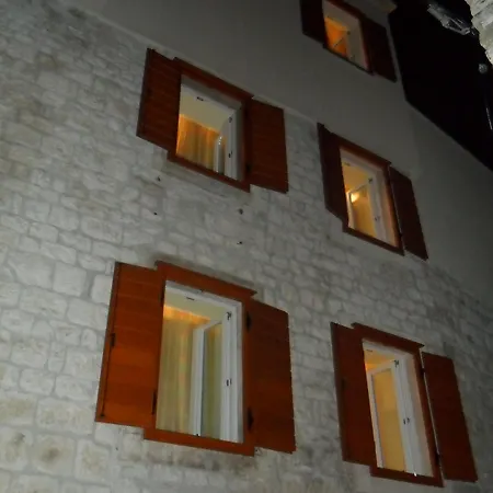 Ruzica Gasthuis 3*